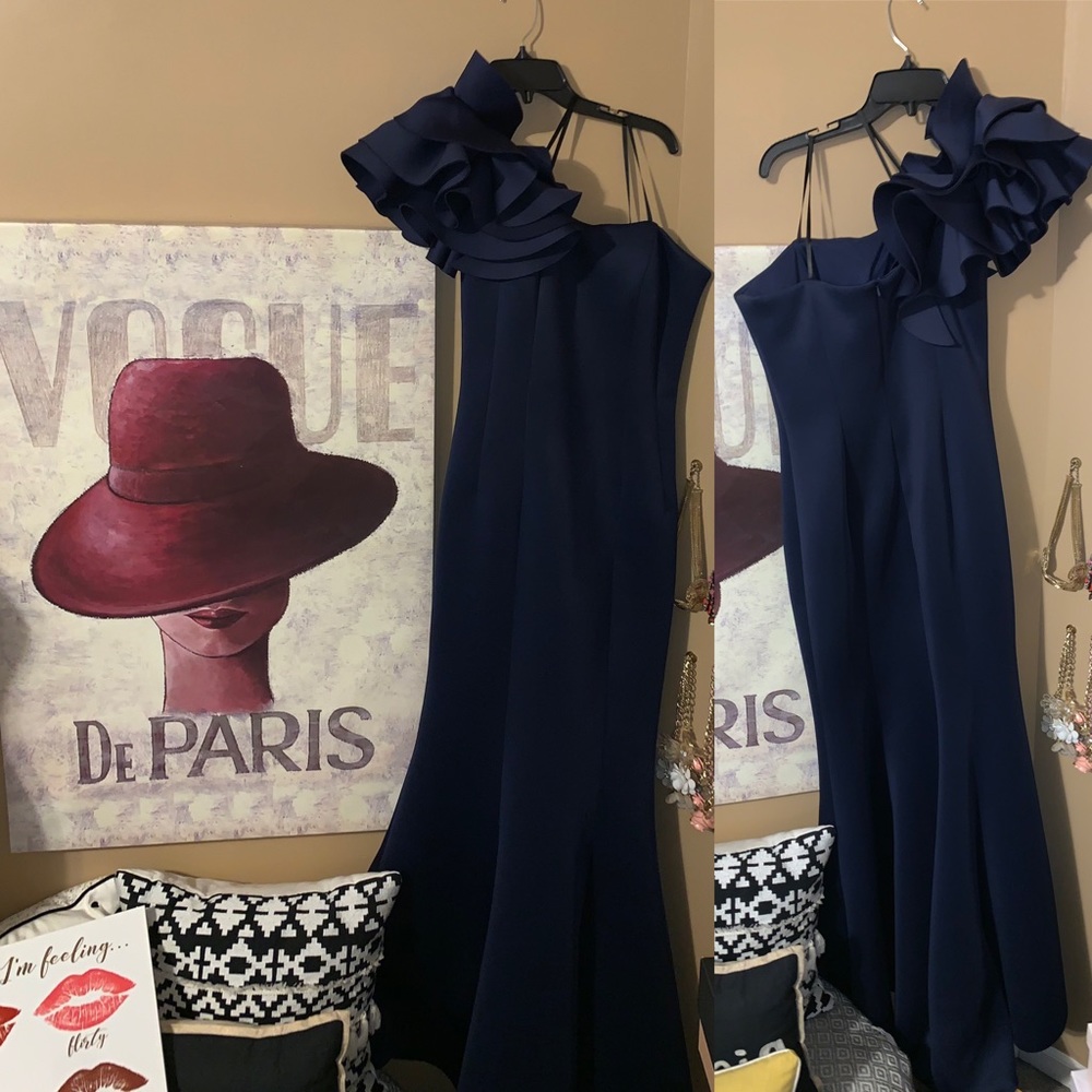 Betsy&Adam Ruffled Scuba Mermaid Gown